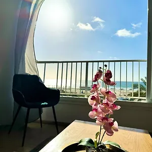Amazing Sea View דירה